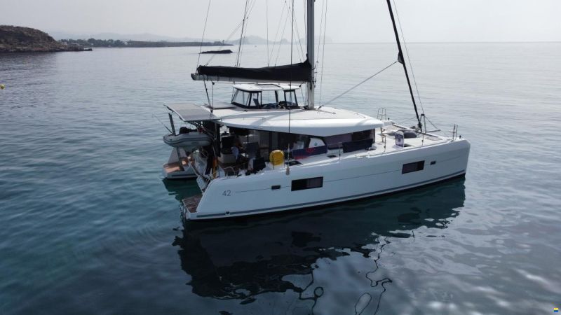 Lagoon 42
