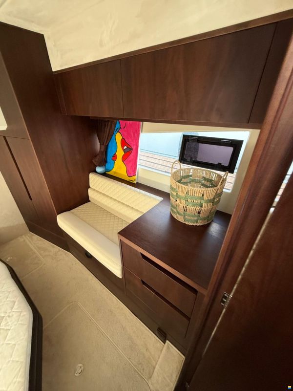 Galeon 335 HTS