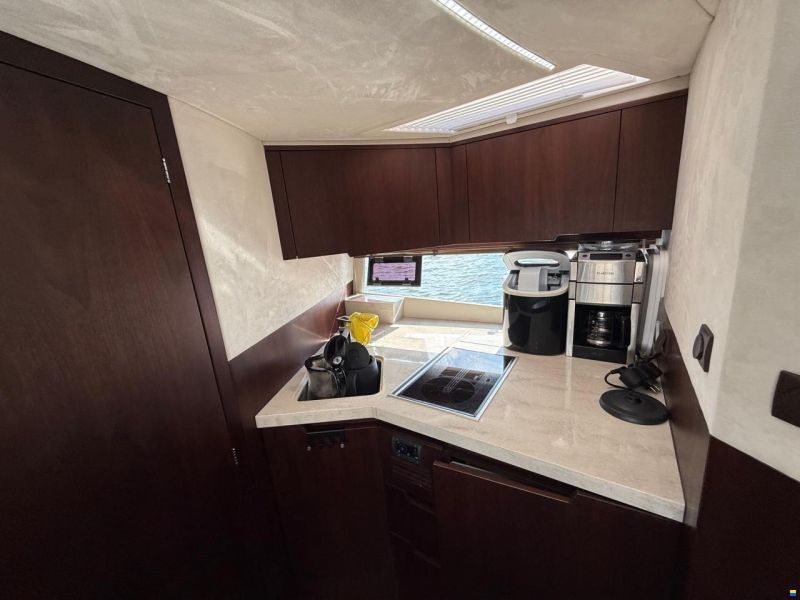 Galeon 335 HTS