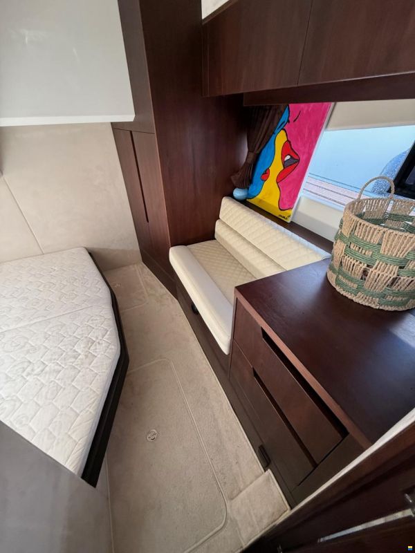 Galeon 335 HTS