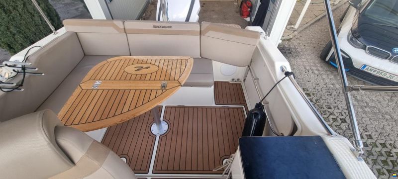 Quicksilver Activ 755 Sundeck