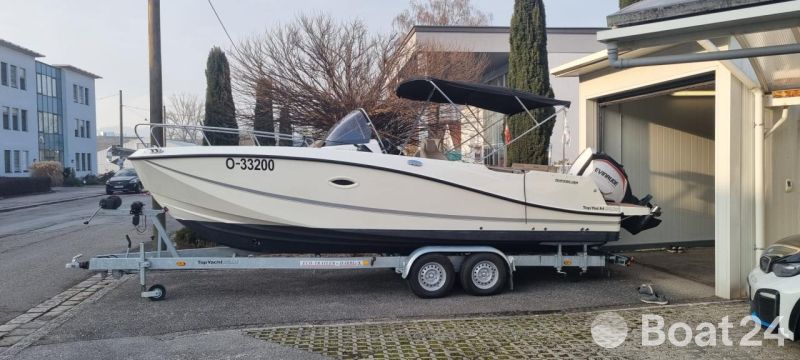 Quicksilver Activ 755 Sundeck