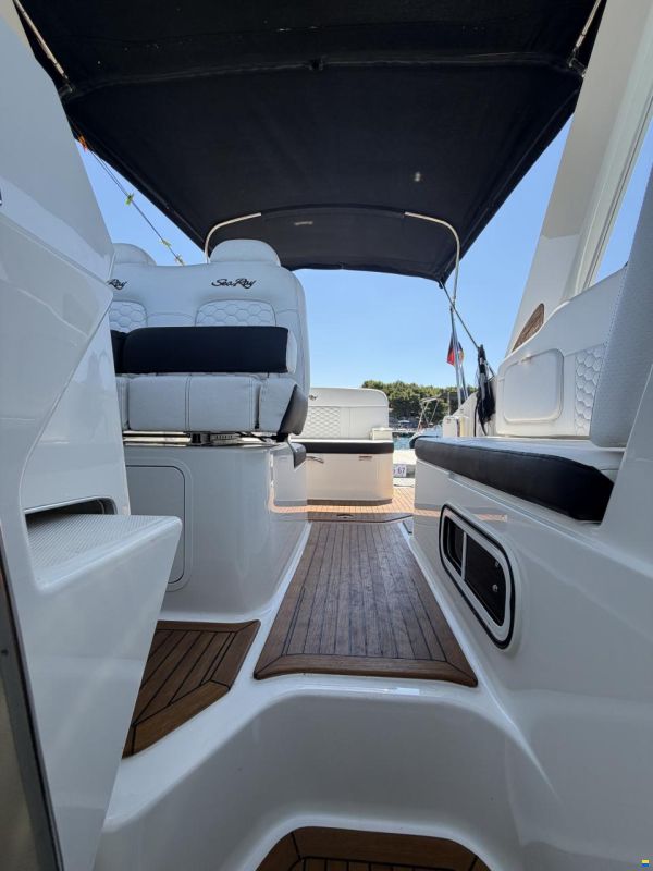 Sea Ray 265 DAE
