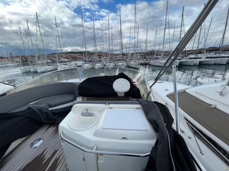 Sealine T 52