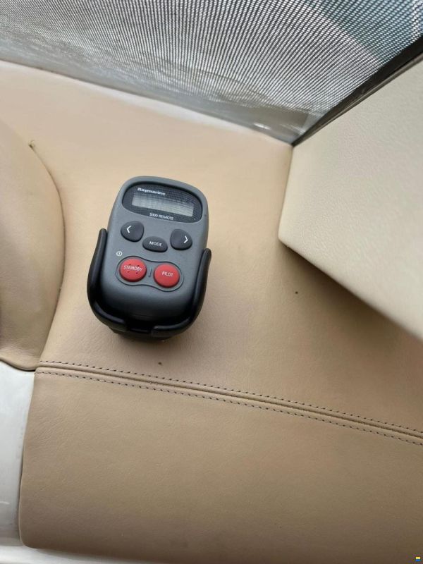 Sealine T 52