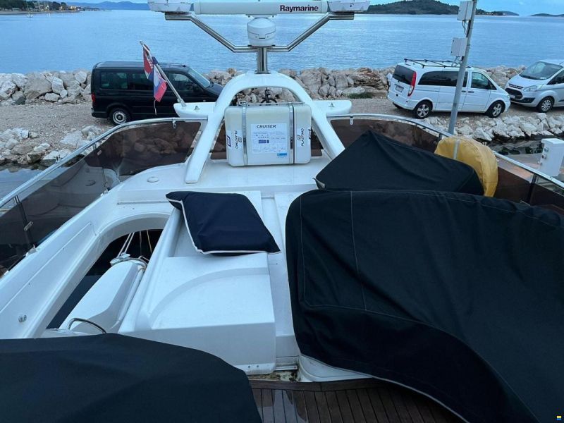 Sealine T 52
