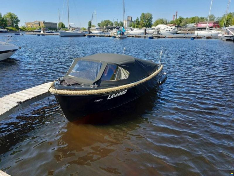 Corsiva 595 Tender - 25 HK Yamaha
