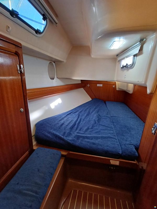 Bavaria 37