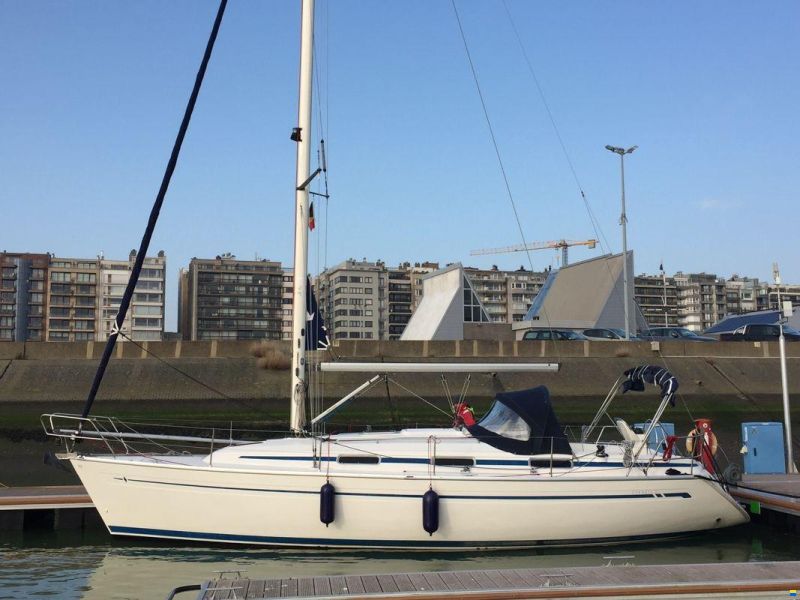 Bavaria 37