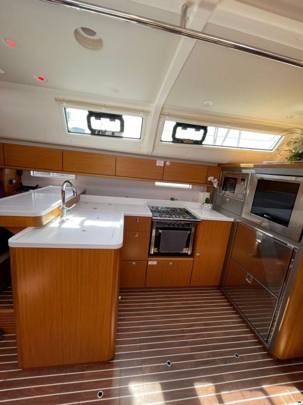 Bavaria Cruiser 51