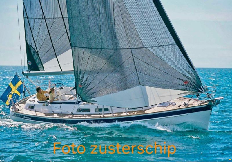 Hallberg-Rassy 37