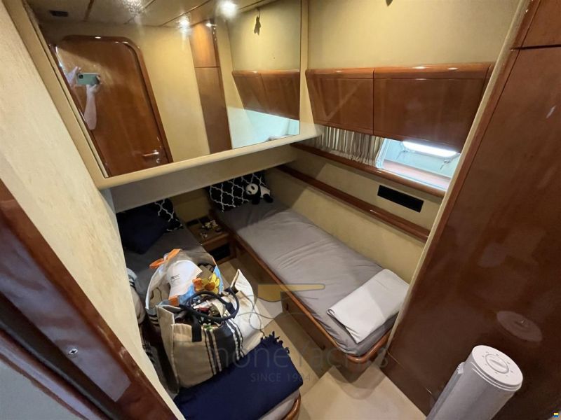 Ferretti 530