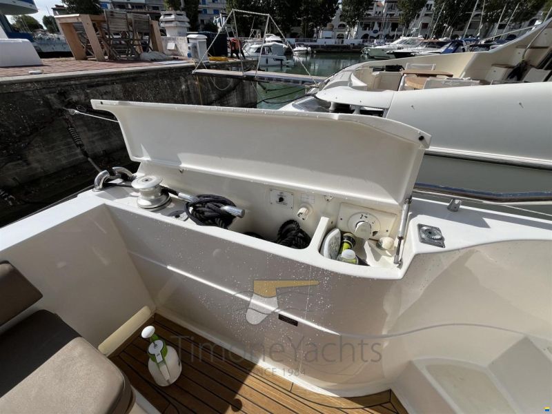 Ferretti 530
