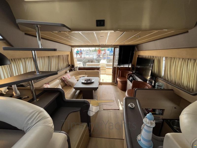 Ferretti 530