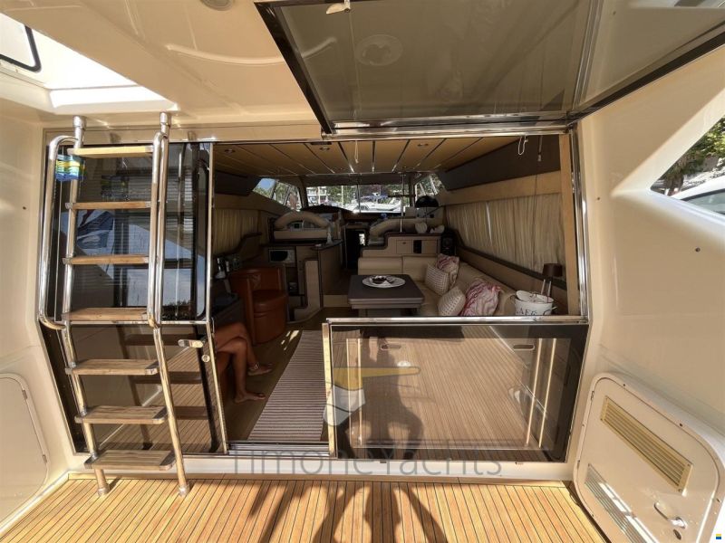 Ferretti 530