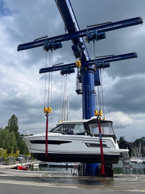 Jeanneau MERRY FISHER 895