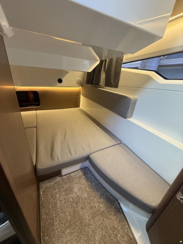 Jeanneau MERRY FISHER 895