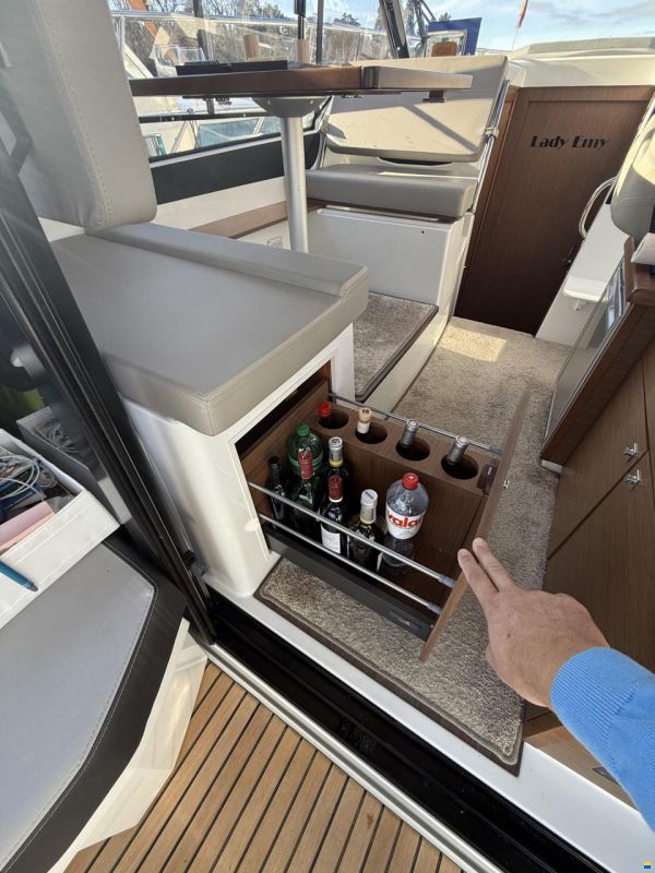 Jeanneau MERRY FISHER 895