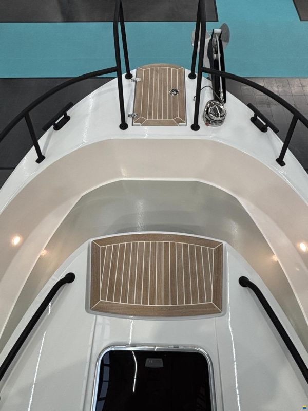 Sargo 28 Explorer Außenborder
