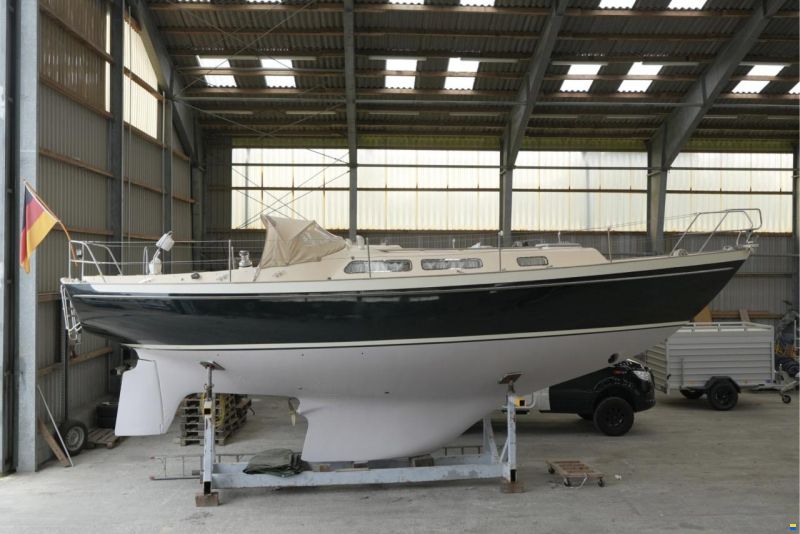 Camper & Nicholsons 35