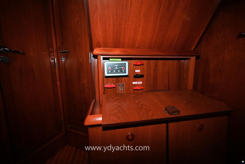 Jeanneau Sun Odyssey 43 DS Legende