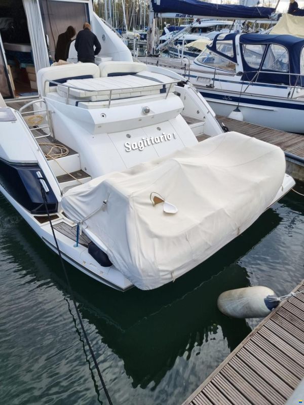 Sunseeker Predator 52