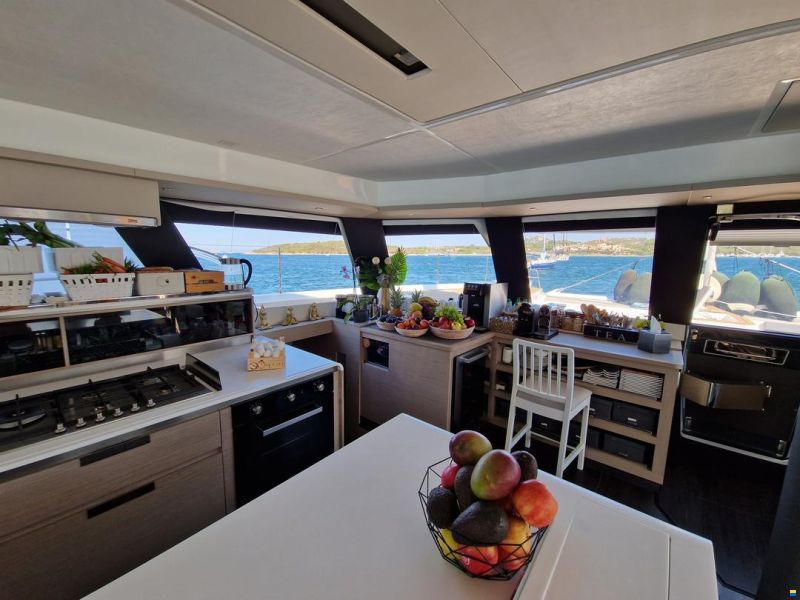 Fountaine Pajot Alegria 67