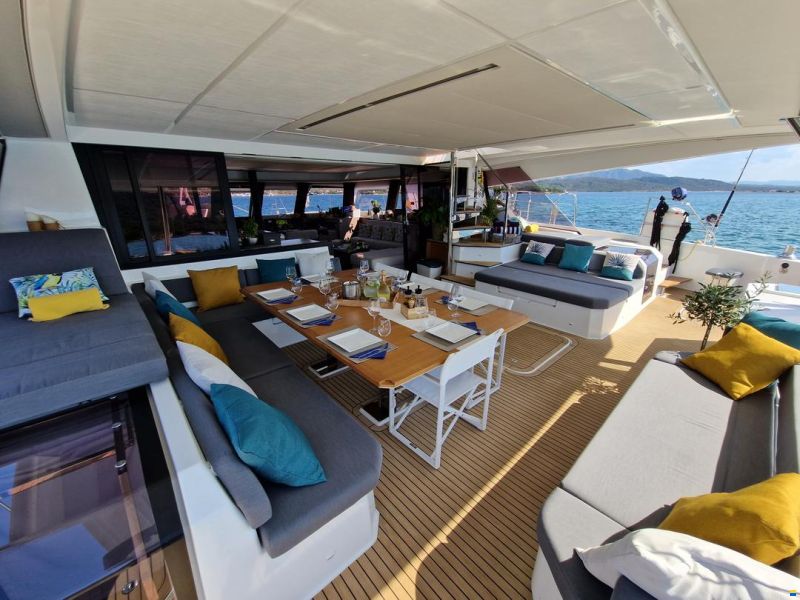 Fountaine Pajot Alegria 67