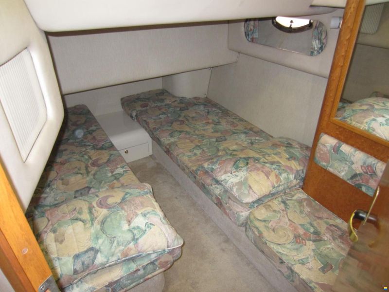 Sea Ray 400 Sedan Bridge