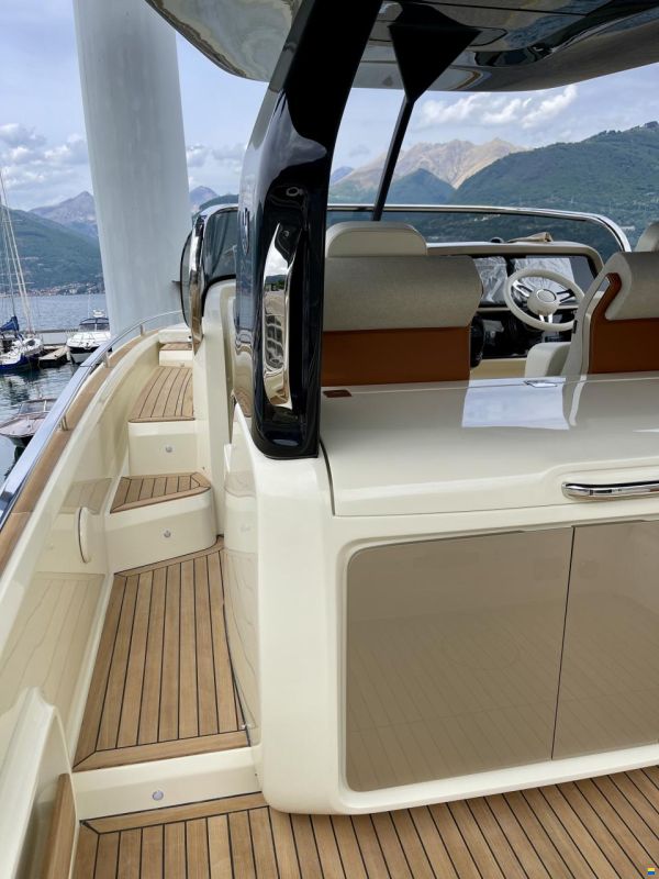 Invictus 320 GT NUOVA in