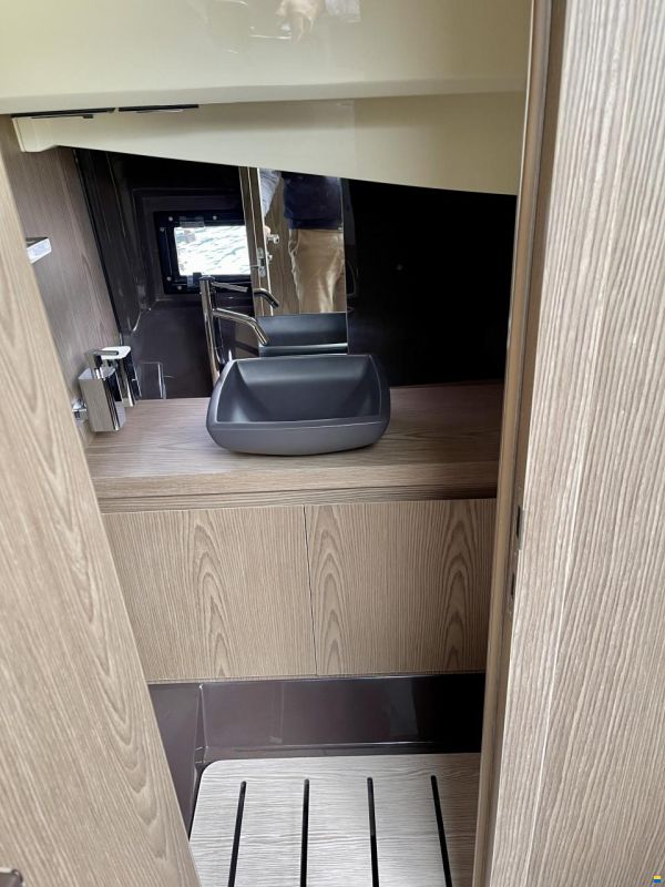 Invictus 320 GT NUOVA in