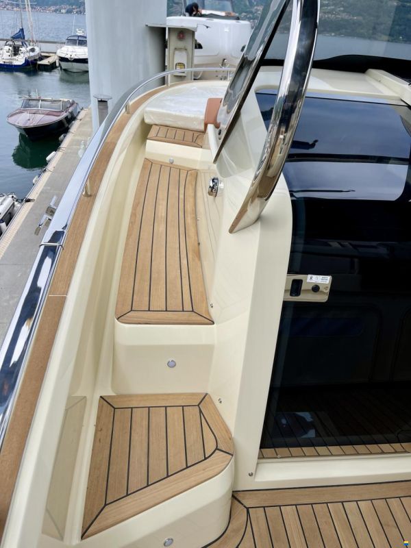 Invictus 320 GT NUOVA in