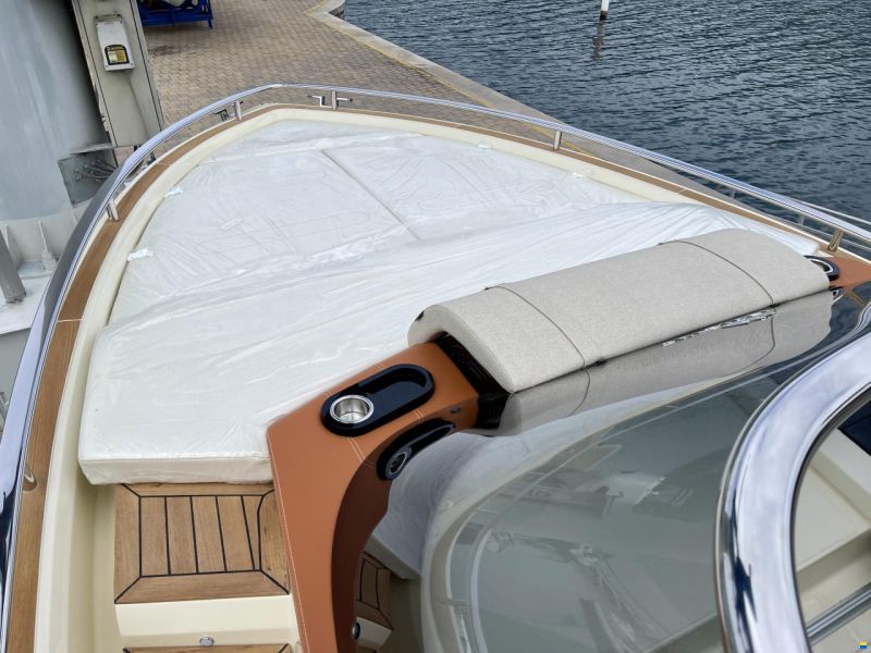 Invictus 320 GT NUOVA in