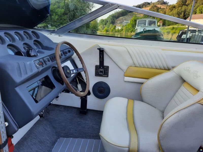 Sea Ray 220 OV