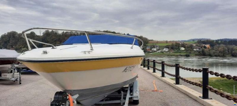 Sea Ray 220 OV