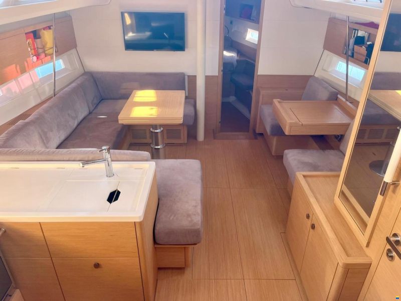 Grand Soleil Long Cruise 42