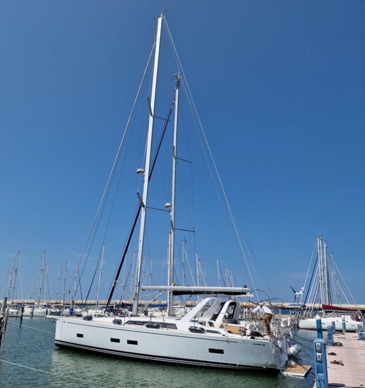 Grand Soleil Long Cruise 42