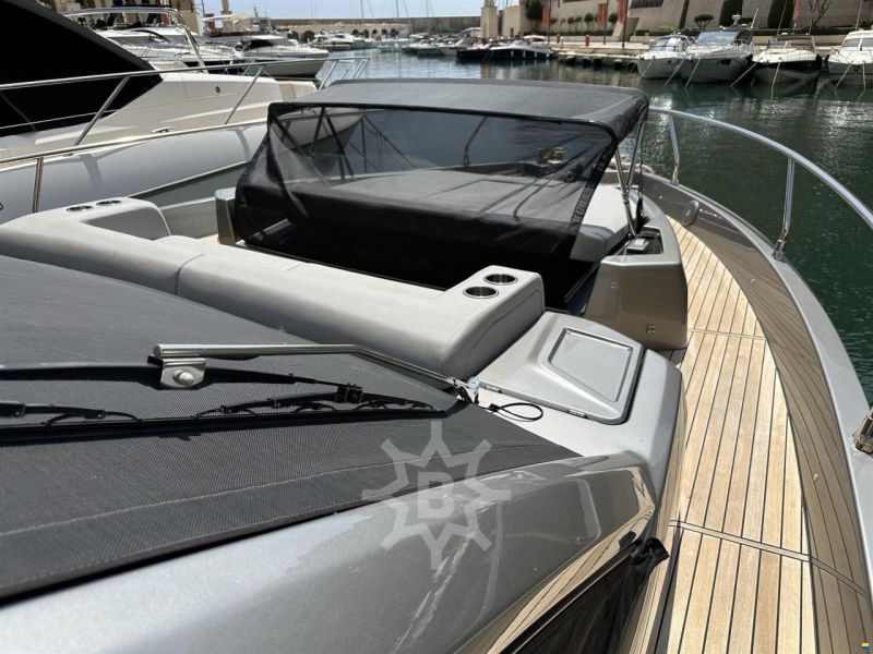 Cranchi E52