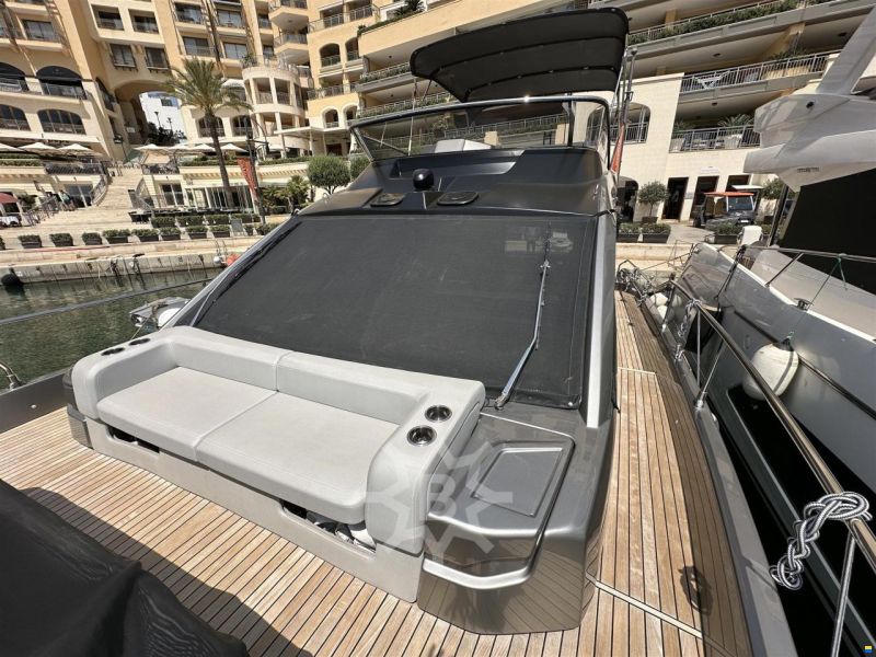 Cranchi E52
