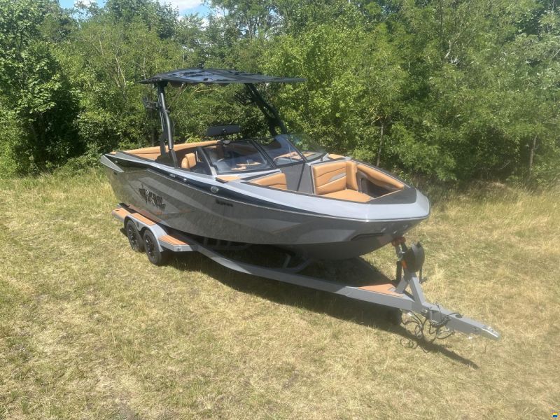 Axis T235