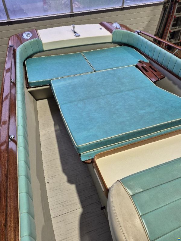 Riva Junior