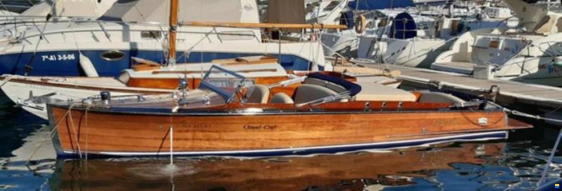Grand Craft 24' Classic Runabout
