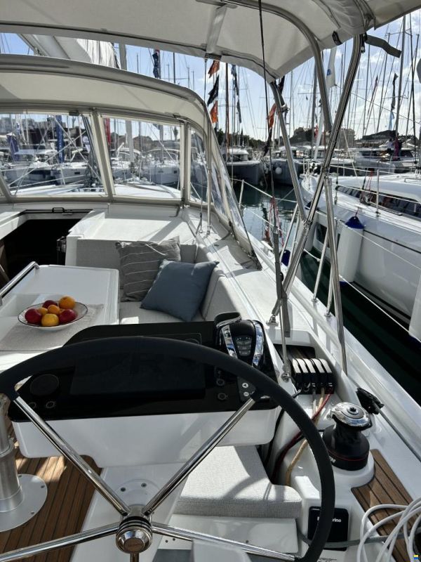 Beneteau Oceanis 47