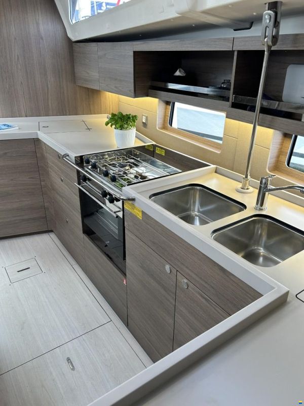 Beneteau Oceanis 47