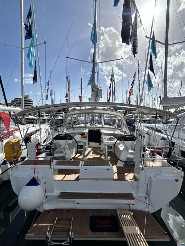 Beneteau Oceanis 52