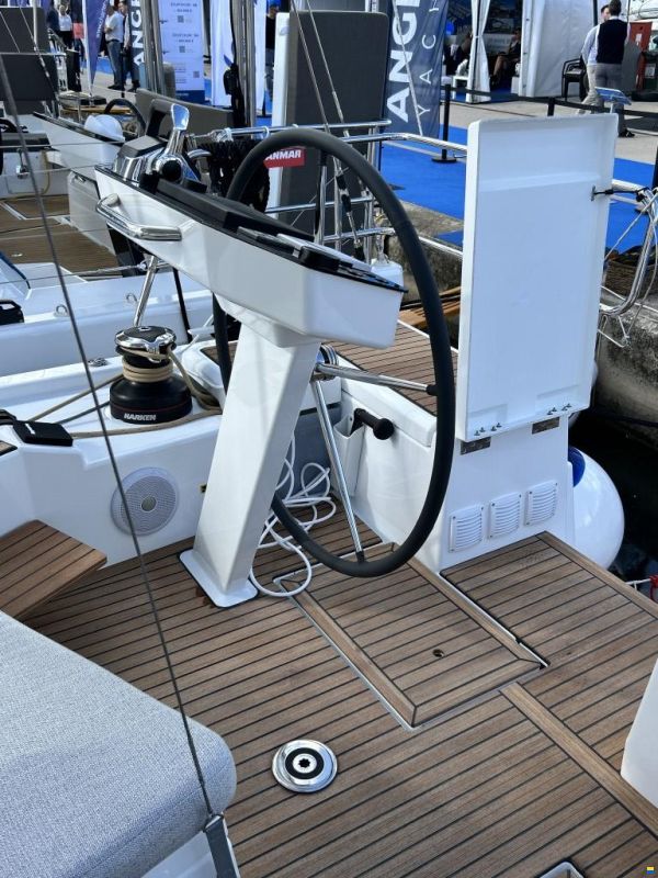 Beneteau Oceanis 52