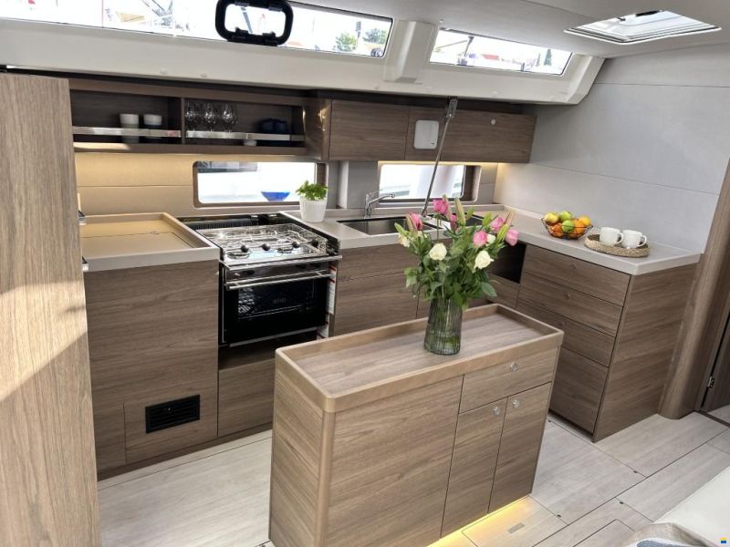 Beneteau Oceanis 52
