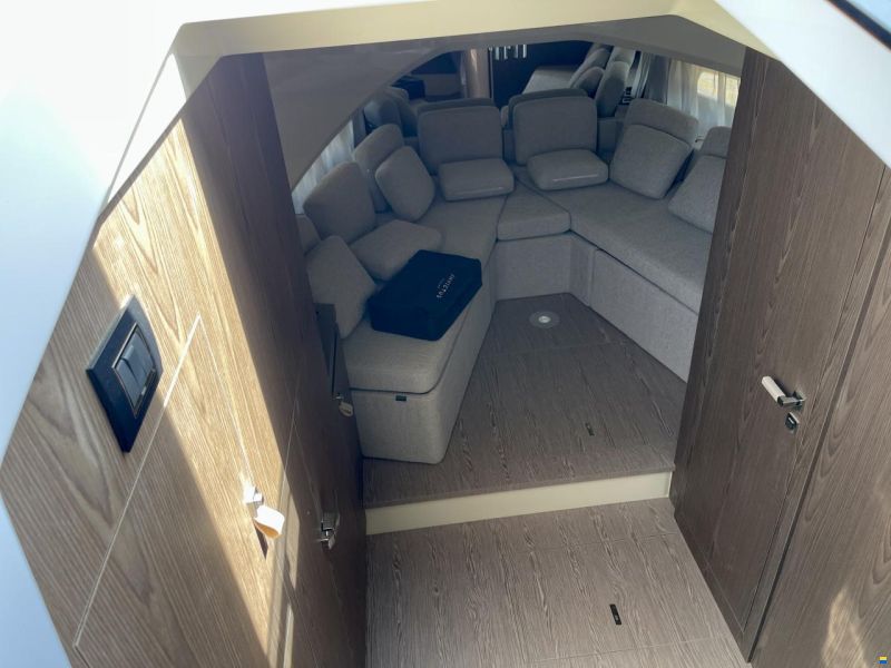 Invictus 420 TT NUOVA