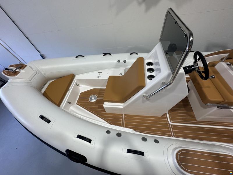 Lariba 660 Luxury