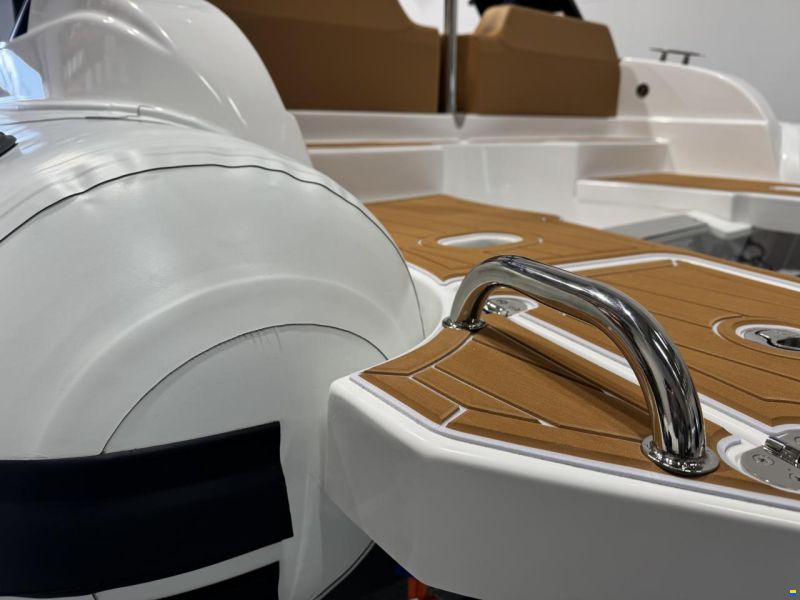 Lariba 660 Luxury
